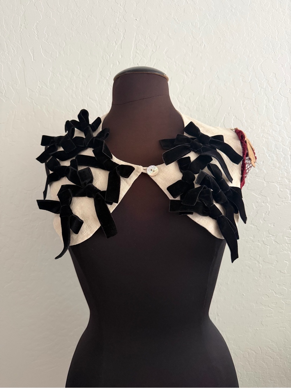 Unlogical Poem Bow Collar